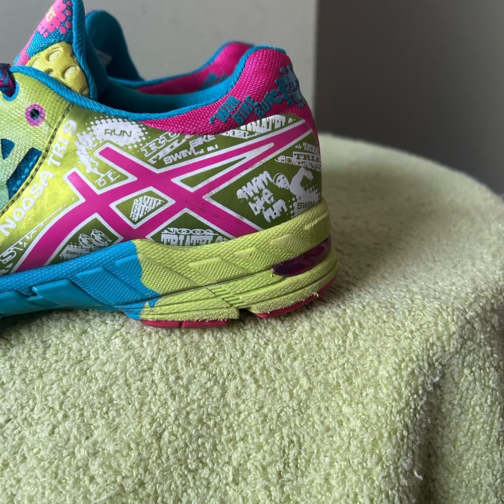 ASICS Gel-Noosa TrI 9 Women's Blue and Pink Athletic Shoes - Picture 5 of 11